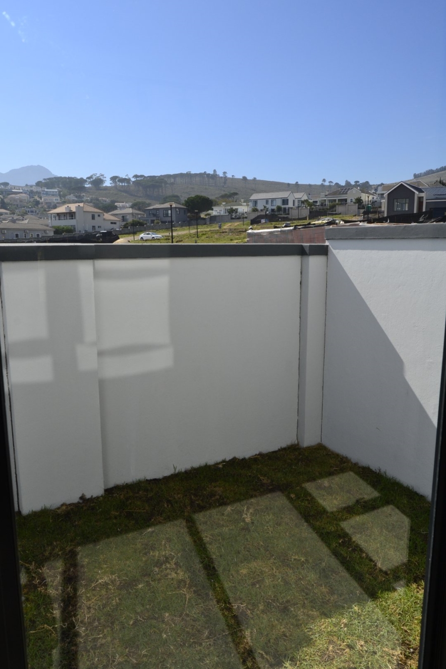 3 Bedroom Property for Sale in Mzuri Estate Western Cape